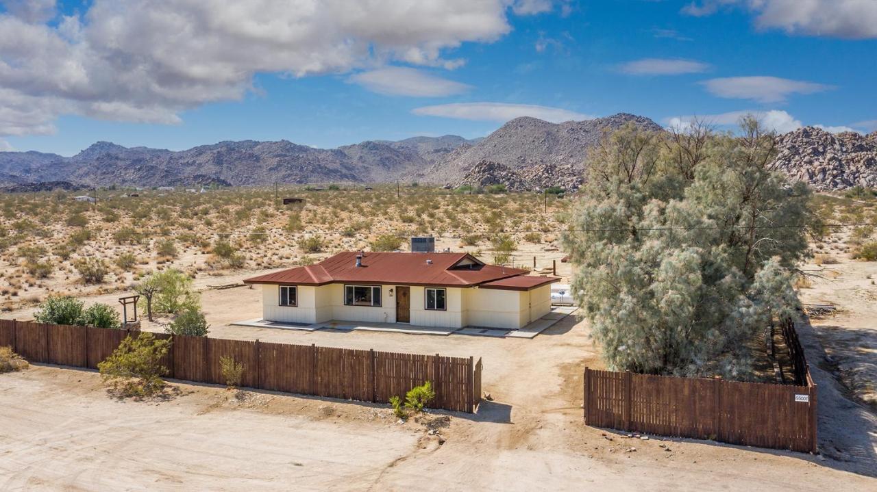 @ Marbella Lane - The Moon Designer Home Right Behind The Jtnp Joshua Tree Exterior photo